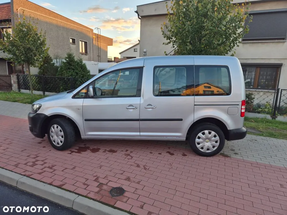Volkswagen Caddy 2011 photo 2