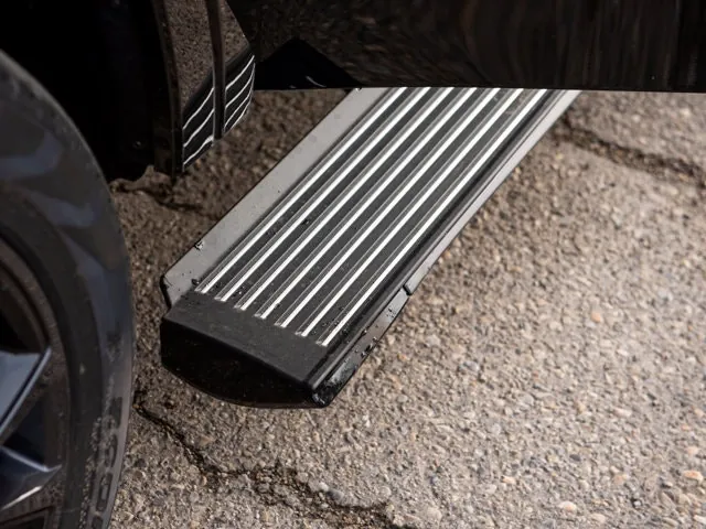 Jeep Grand Wagoneer 2026 photo 2
