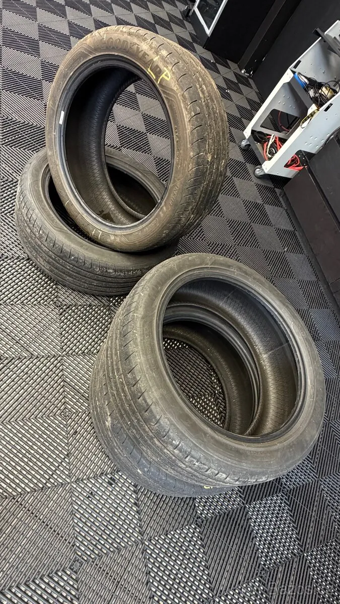 Goodyear Eagle F1 Asymmetric 3