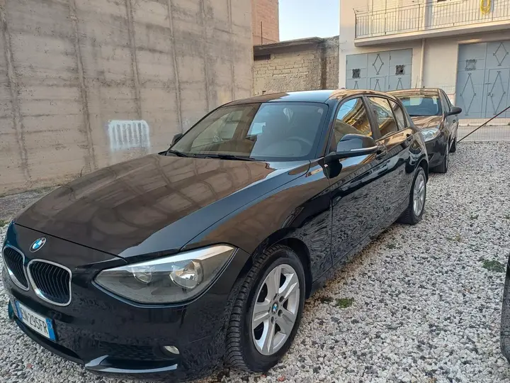 BMW 118 2012 photo 2