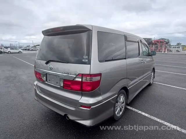 Toyota Alphard 2004 photo 4