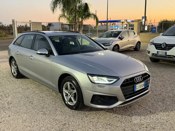 Audi A4 Avant 2022 photo 3