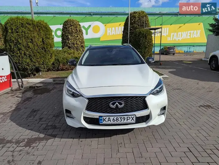 Infiniti Qx30 2016 photo 2