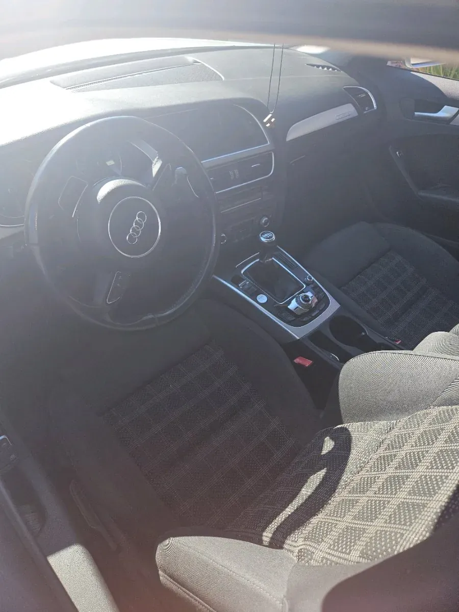 Audi A4 2014 photo 3