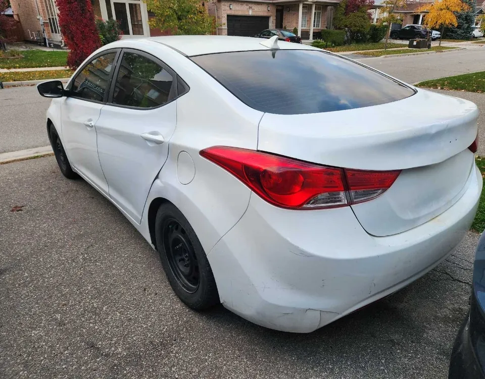 Hyundai Elantra 2013 photo 2