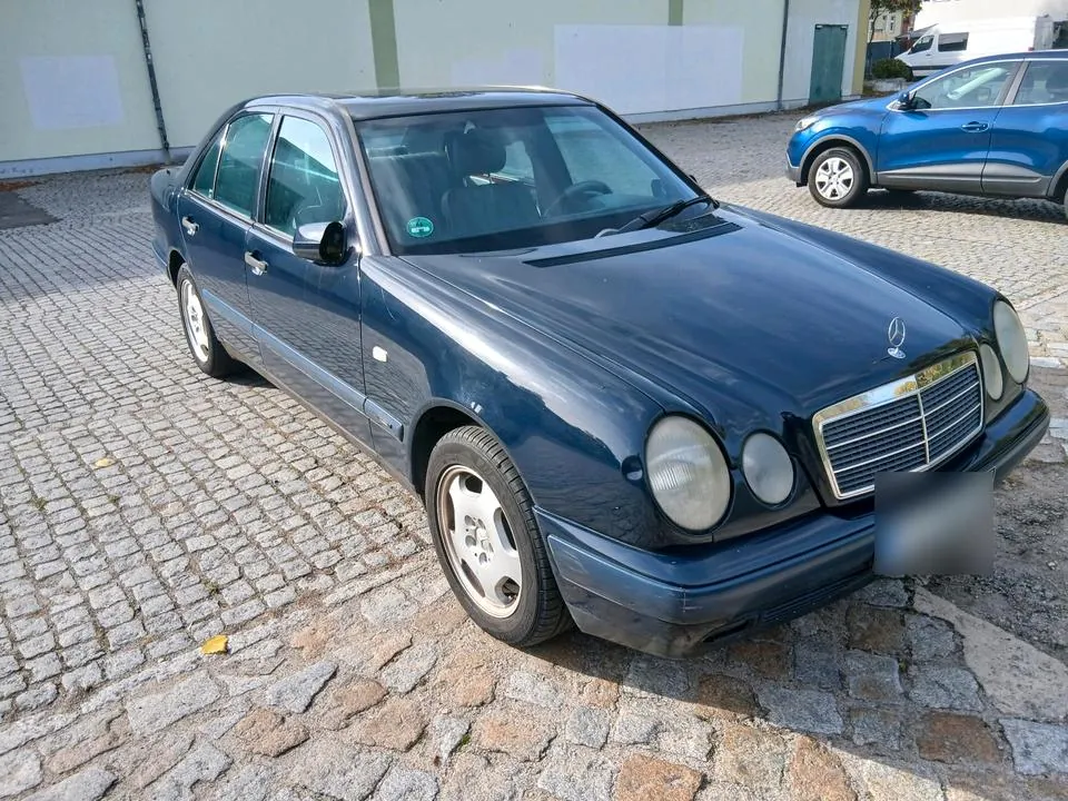 Mercedes-Benz E280