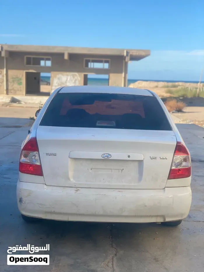 Hyundai Verna 2010 photo 4