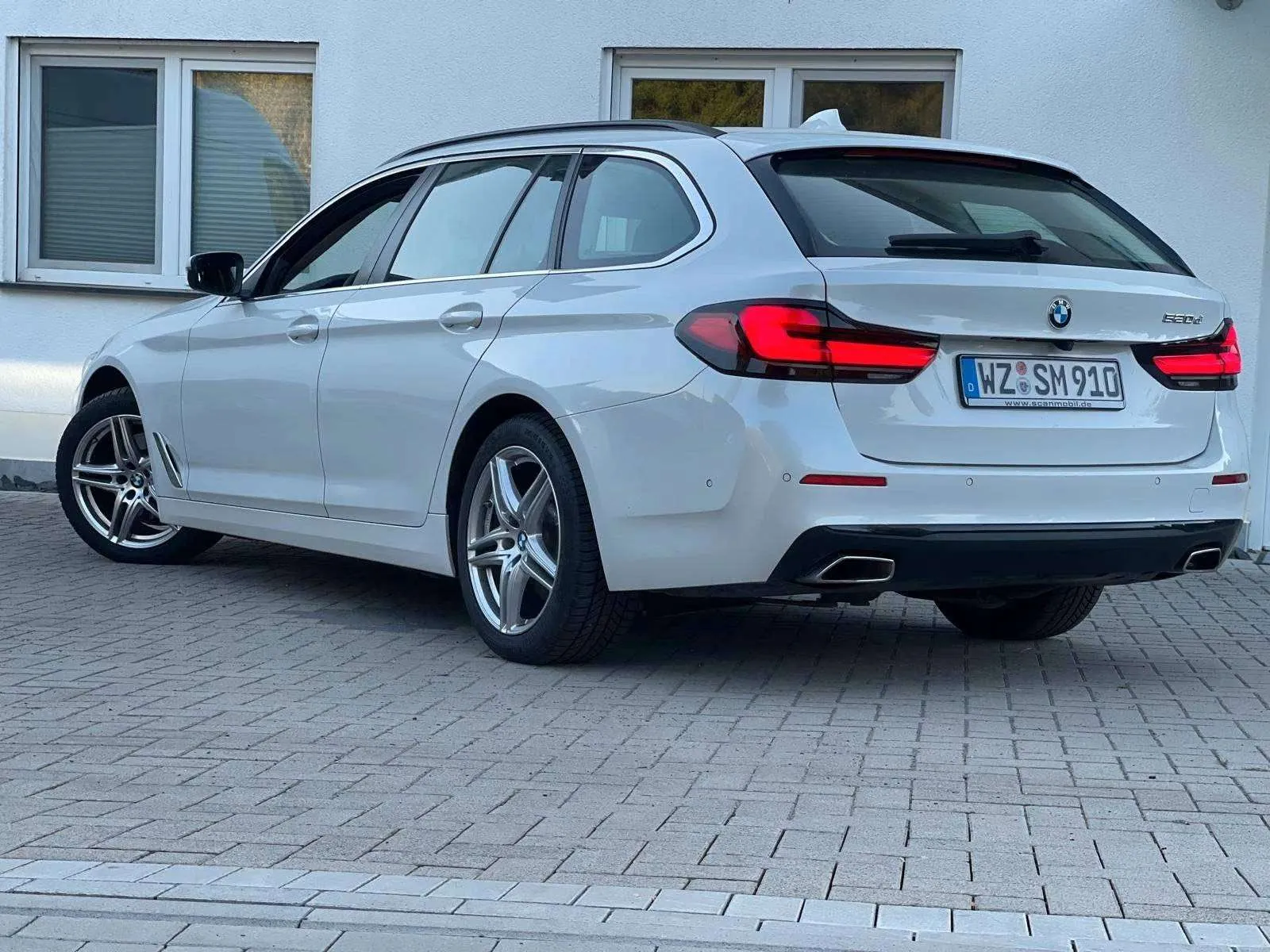 BMW 520D 2023 photo 4