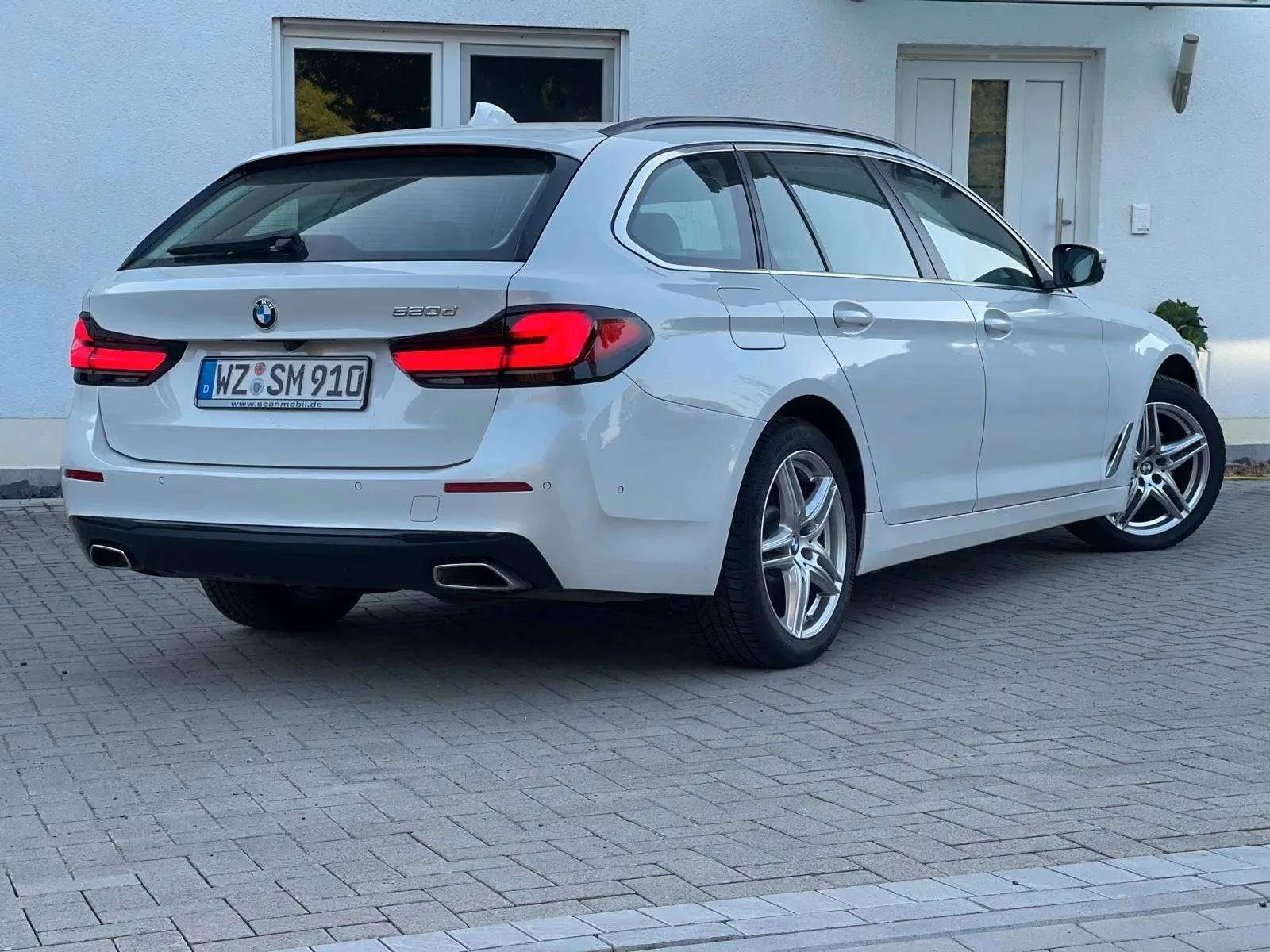 BMW 520D 2023 photo 3