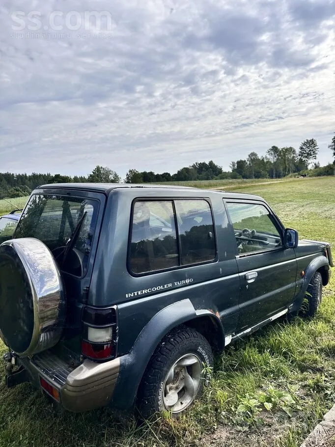 Mitsubishi Pajero 1995 photo 2