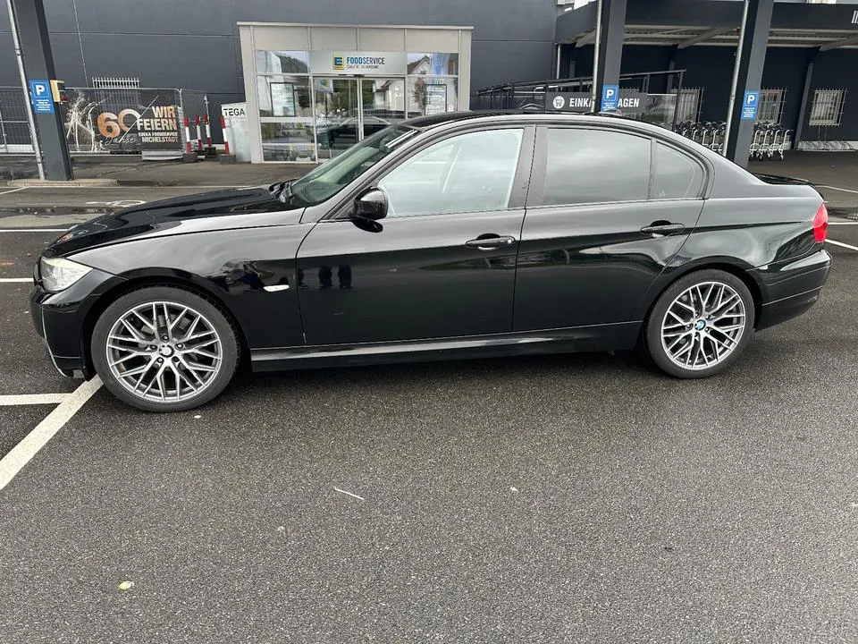 BMW 318I