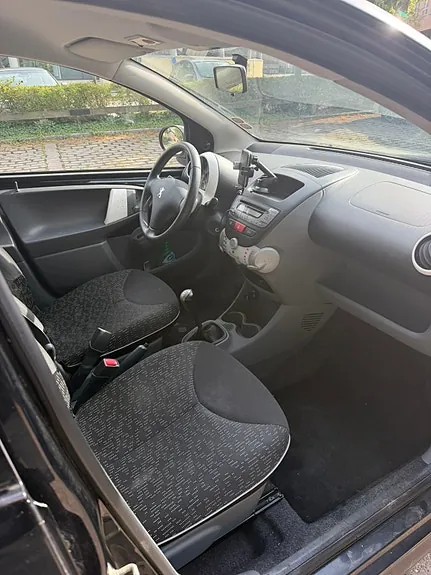 Peugeot 107 2011 photo 3