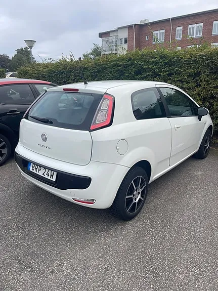Fiat Punto Evo 2011 photo 3
