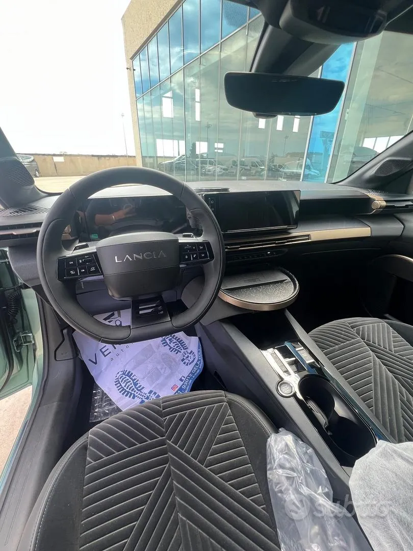 Lancia Ypsilon photo 5