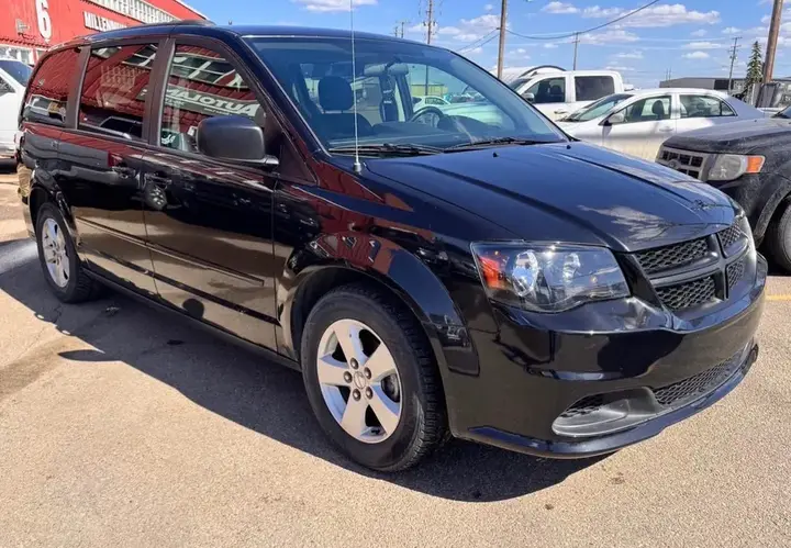 Dodge Grand Caravan 2013 photo 3