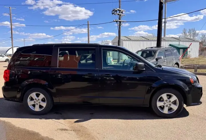 Dodge Grand Caravan 2013 photo 4