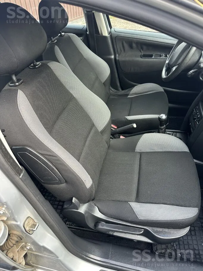 Peugeot 207 2007 photo 3