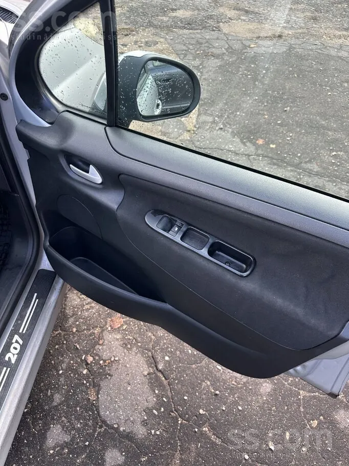 Peugeot 207 2007 photo 4