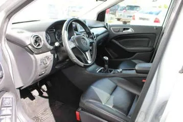 Mercedes-Benz B-Class 2014 photo 3