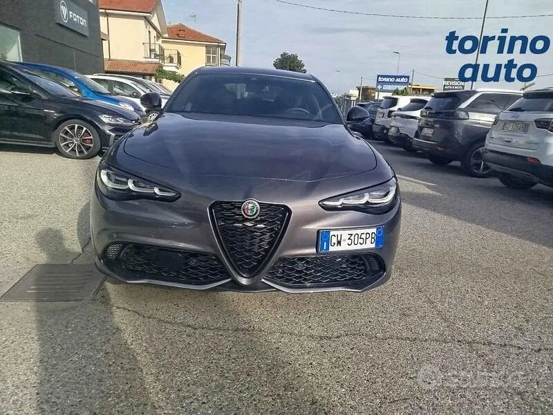 Alfa Romeo Giulia 2024 photo 2