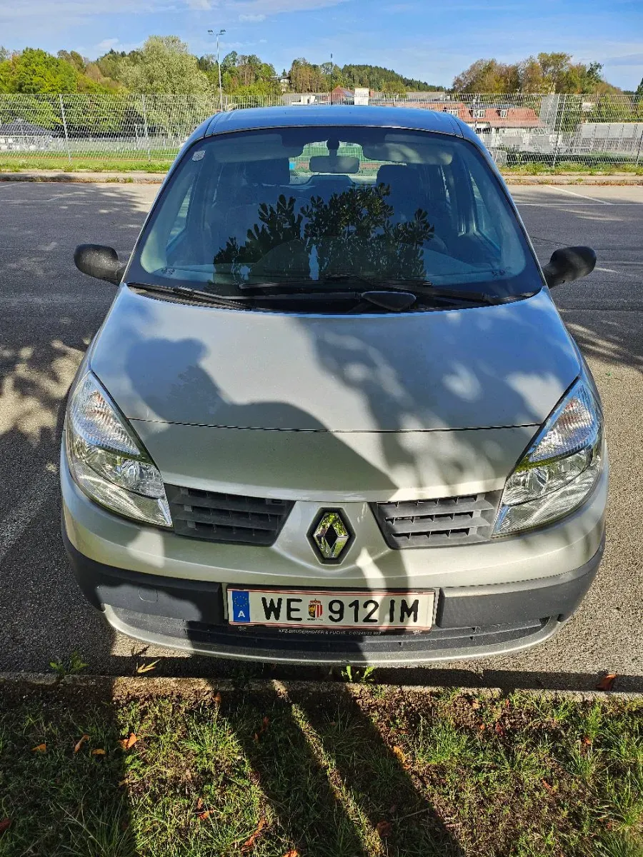 Renault Scenic 2005 photo 2