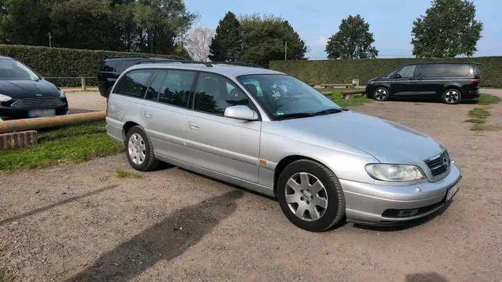 Opel Omega