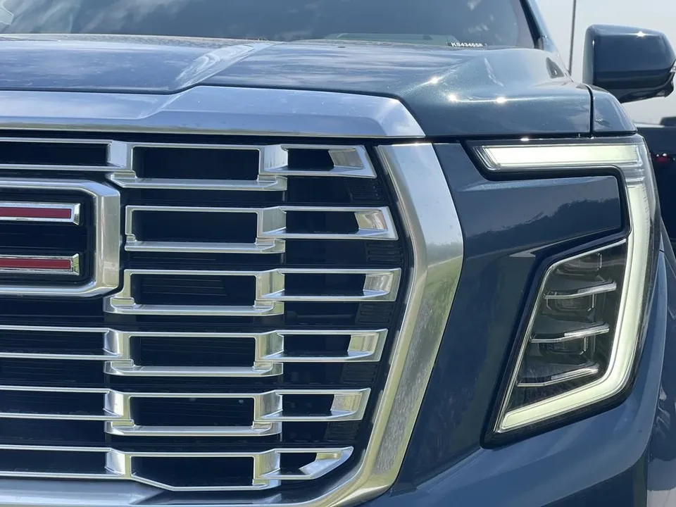 GMC Yukon Xl 2026 photo 3