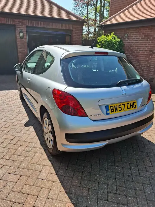 Peugeot 207 2008 photo 4
