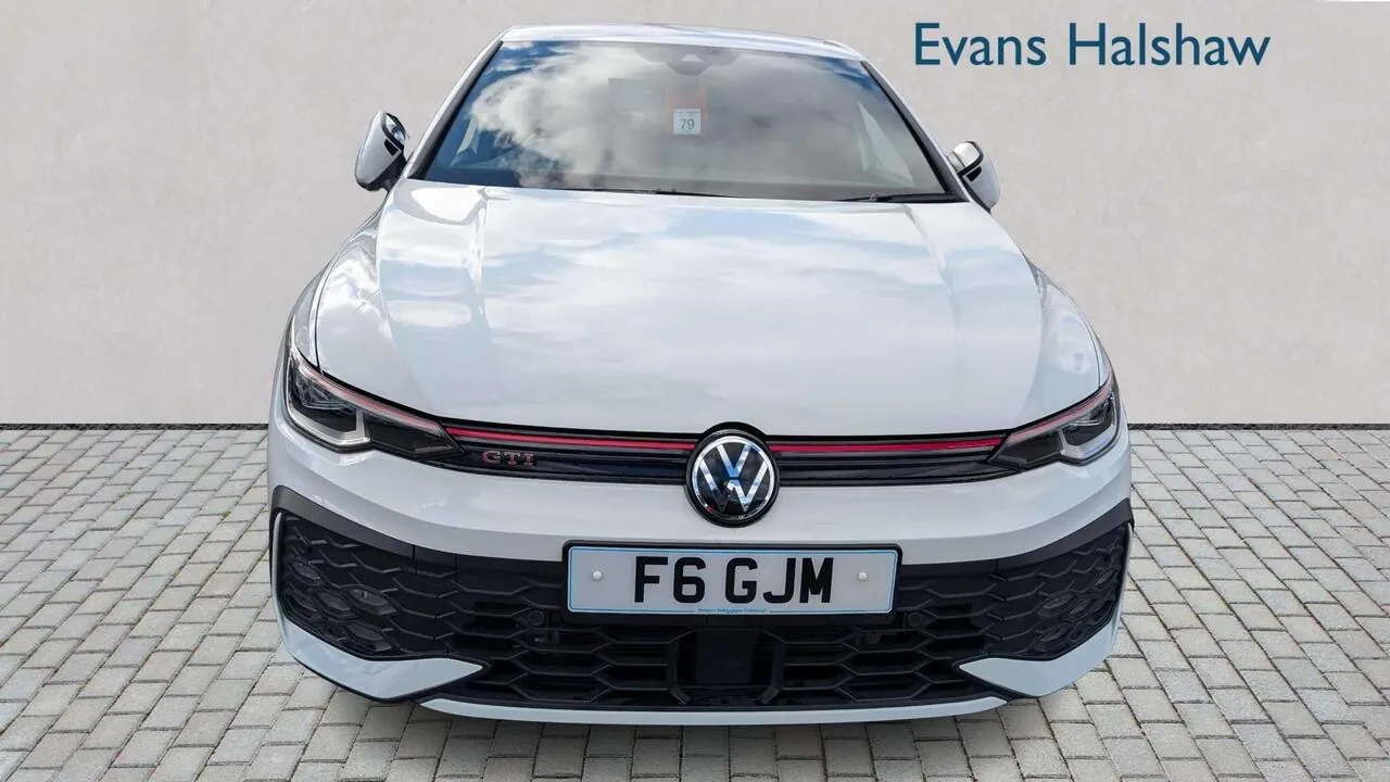 Volkswagen Golf 2024 photo 2