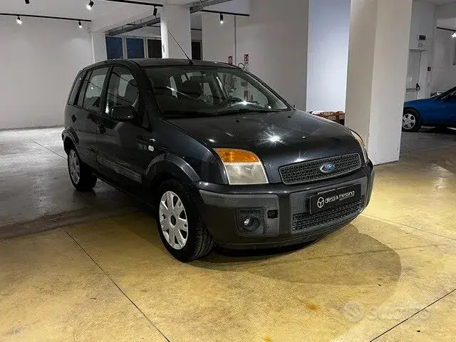 Ford Fusion 2006 photo 2