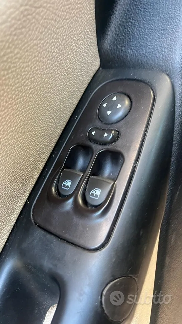 Lancia Ypsilon 2008 photo 4