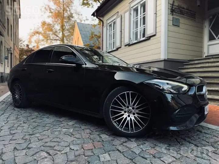Mercedes-Benz C220 2022 photo 2