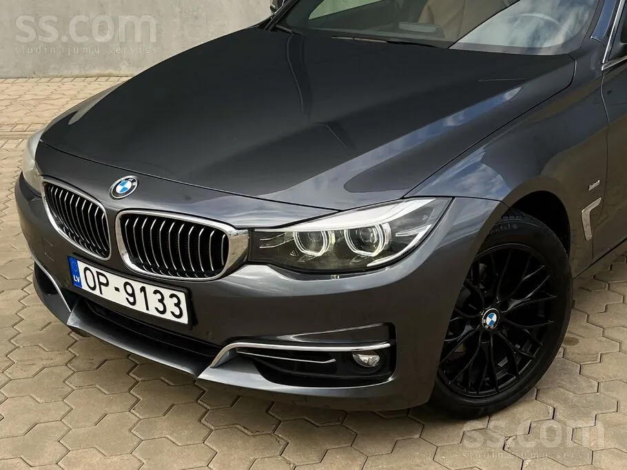 BMW 318 2019 photo 3
