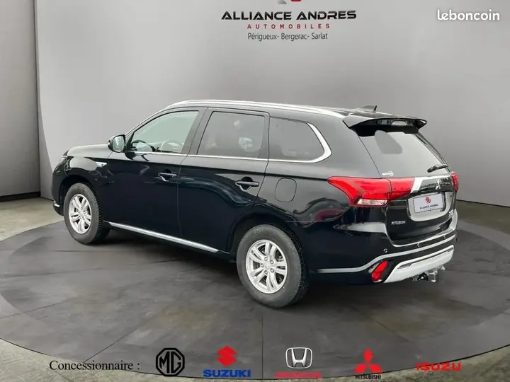 Mitsubishi Outlander 2018 photo 3