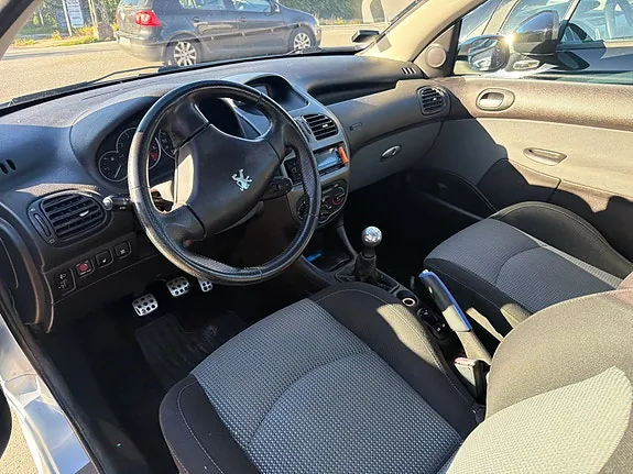 Peugeot 206 2004 photo 4