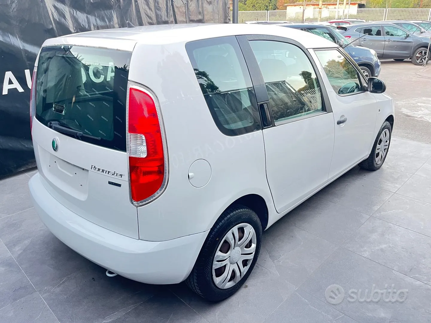 Skoda Roomster 2011 photo 4