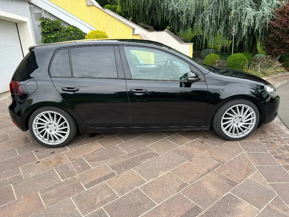 Volkswagen Golf 2009 photo 3