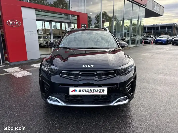 Kia Stonic 2023 photo 2