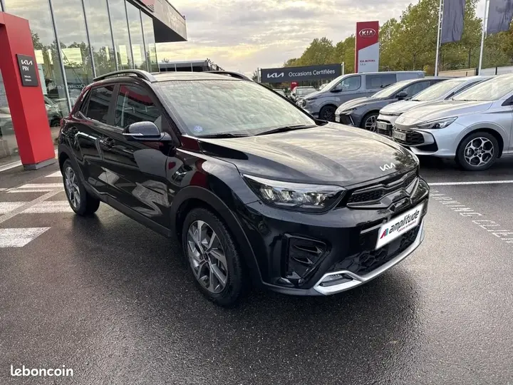 Kia Stonic 2023 photo 3
