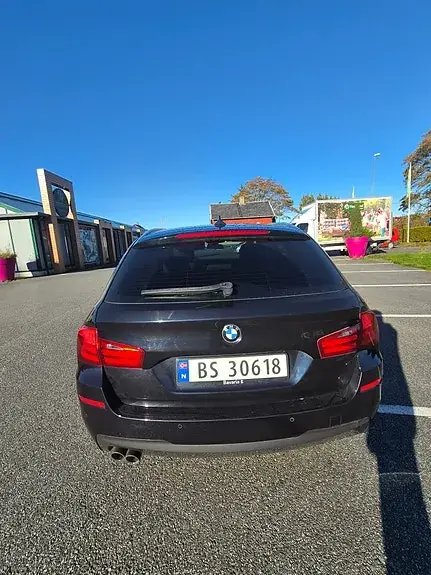 BMW 520D 2011 photo 2