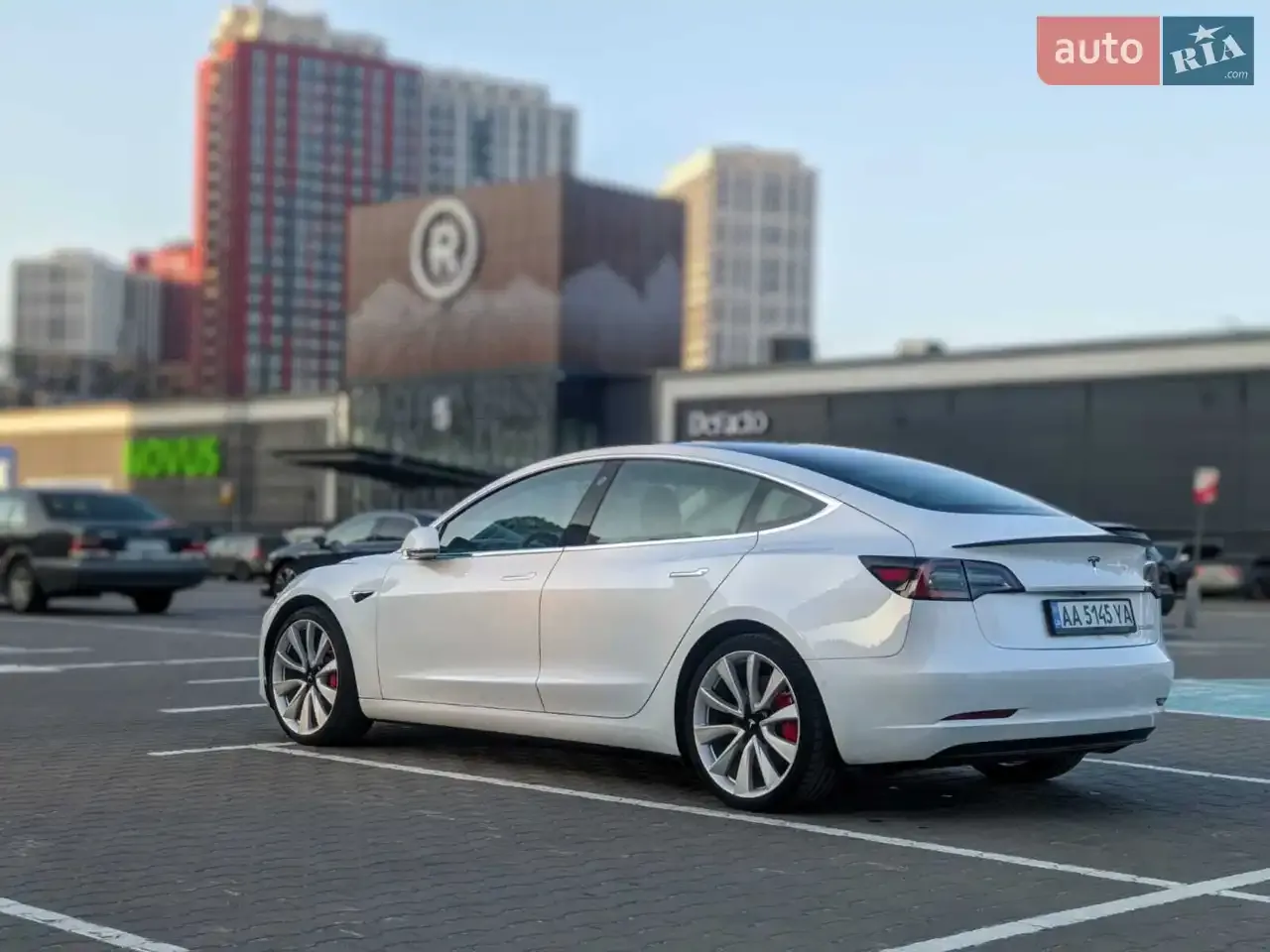 Tesla Model 3 2019 photo 3