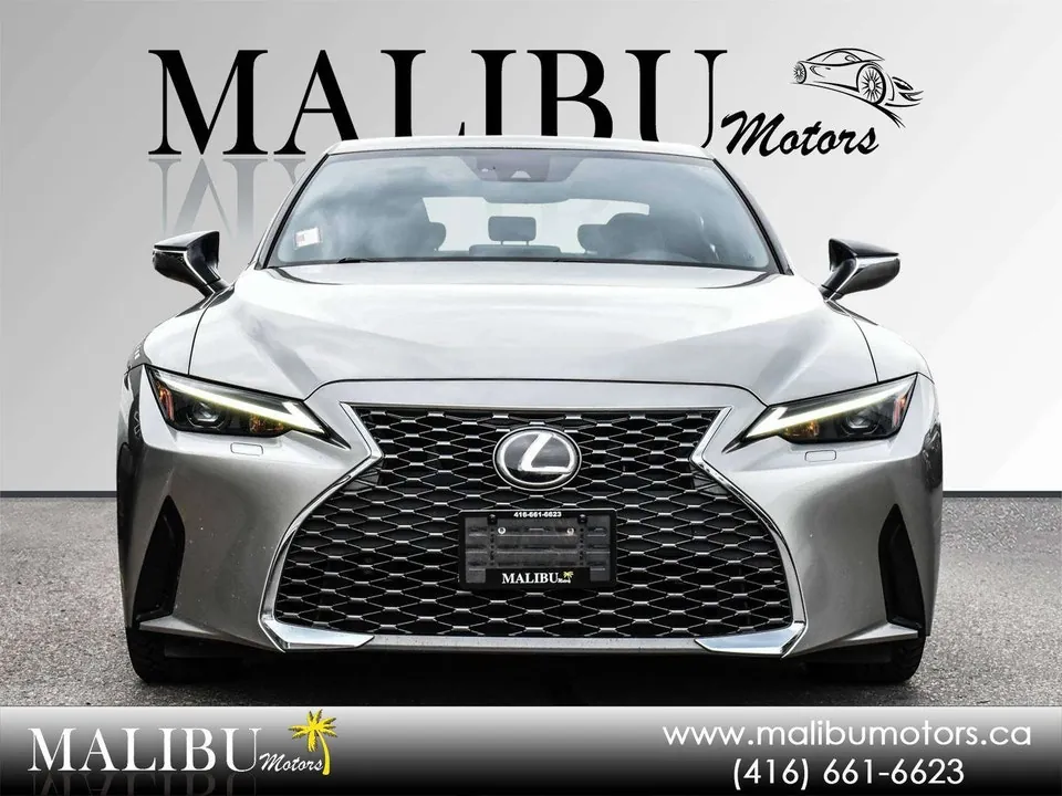 Lexus Is 300 2022 photo 2