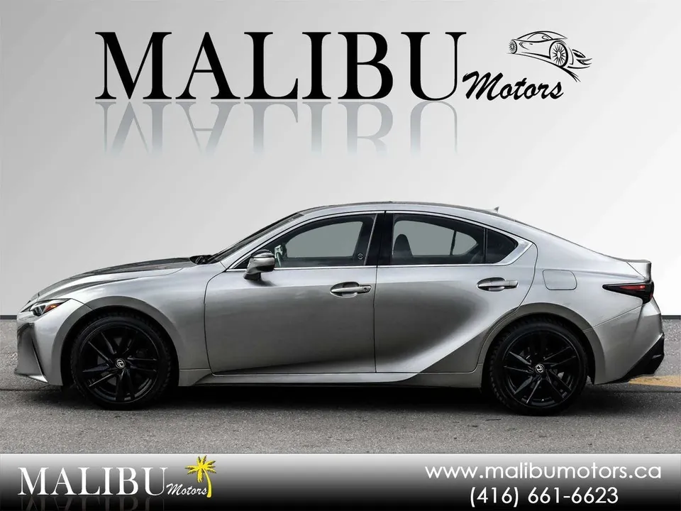 Lexus Is 300 2022 photo 3