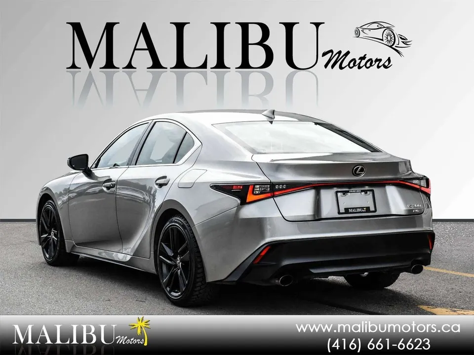 Lexus Is 300 2022 photo 4