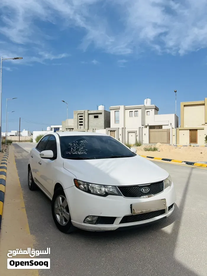 Kia Forte 2010 photo 2