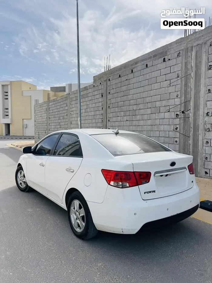 Kia Forte 2010 photo 4