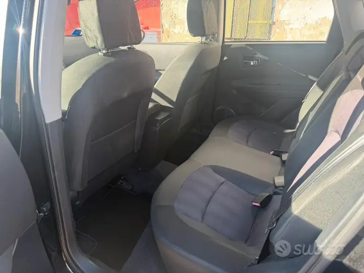 Nissan Qashqai 2013 photo 5