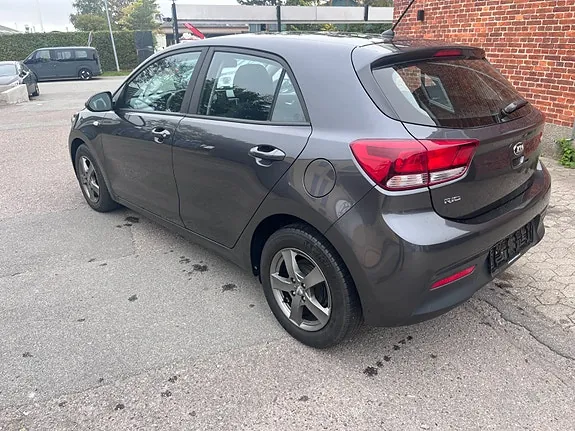 Kia Rio 2018 photo 4