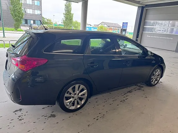 Toyota Auris 2014 photo 4