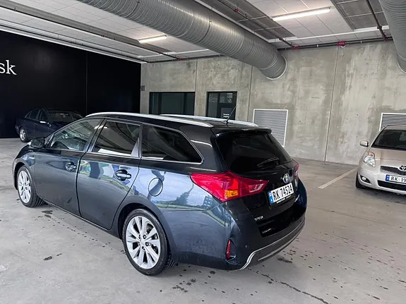 Toyota Auris 2014 photo 3